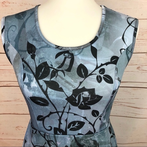 Disney Alice in Wonderland Open Back Flare Dress - Picture 3 of 10